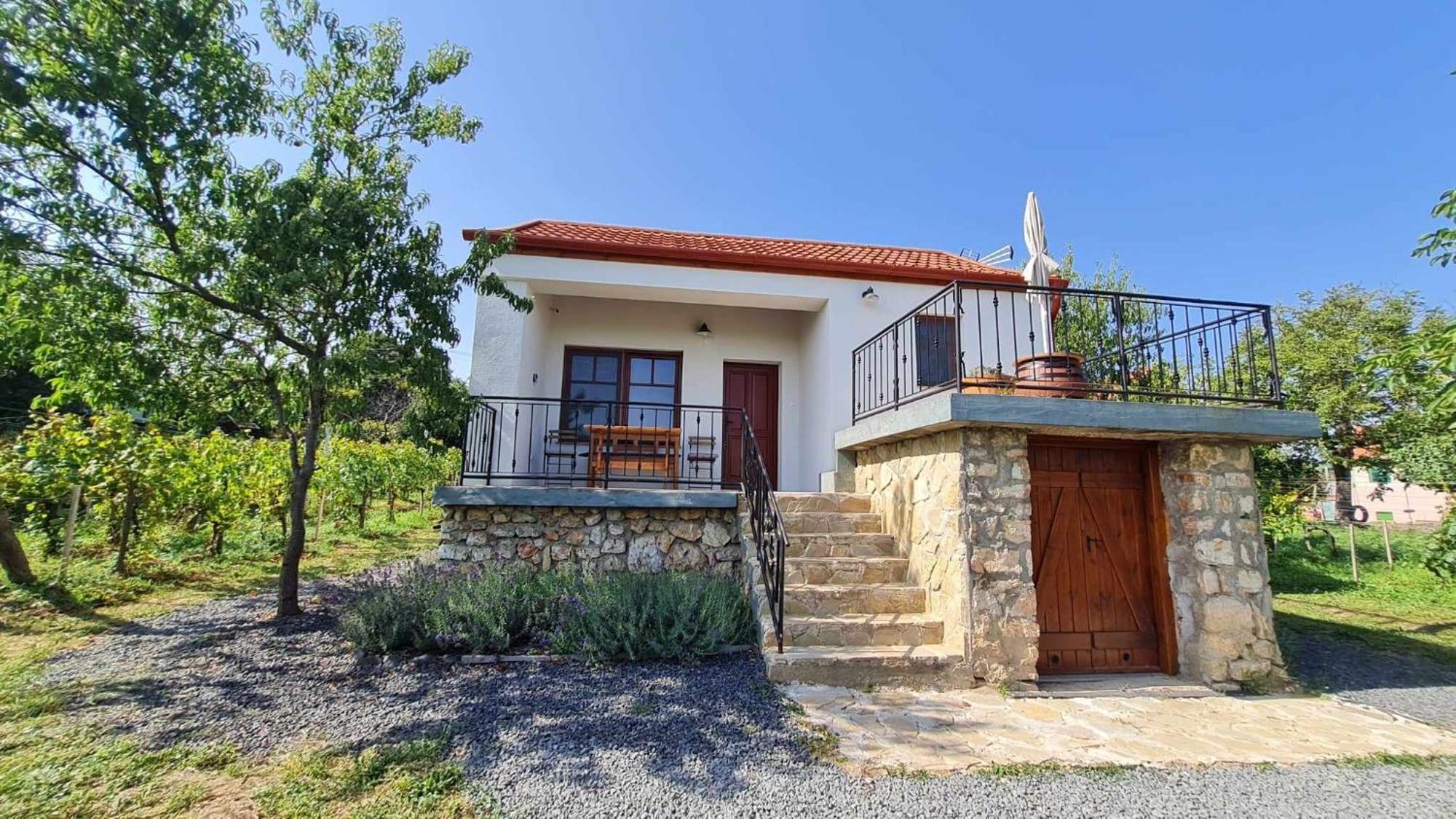 Jera Pince Es Vendeghaz Villa Somlovasarhely Bagian luar foto